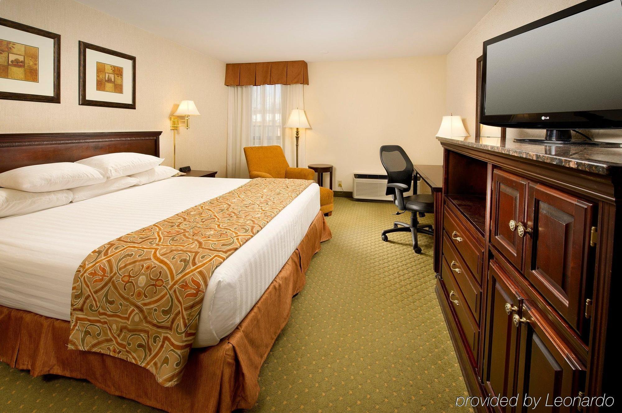 Drury Inn & Suites Greensboro Eksteriør bilde